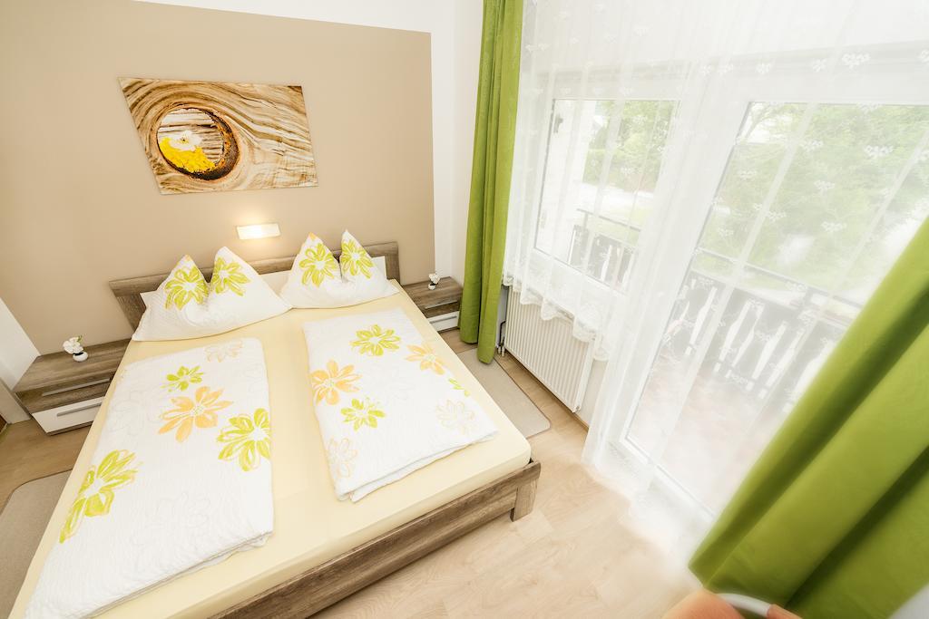 Gästehaus Genf Velden am Wörthersee Zimmer foto